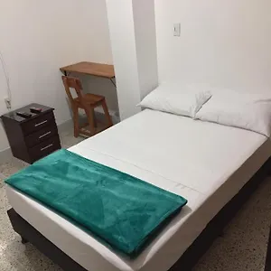 https://green-house-roomies.colombiamedellinhotels.com